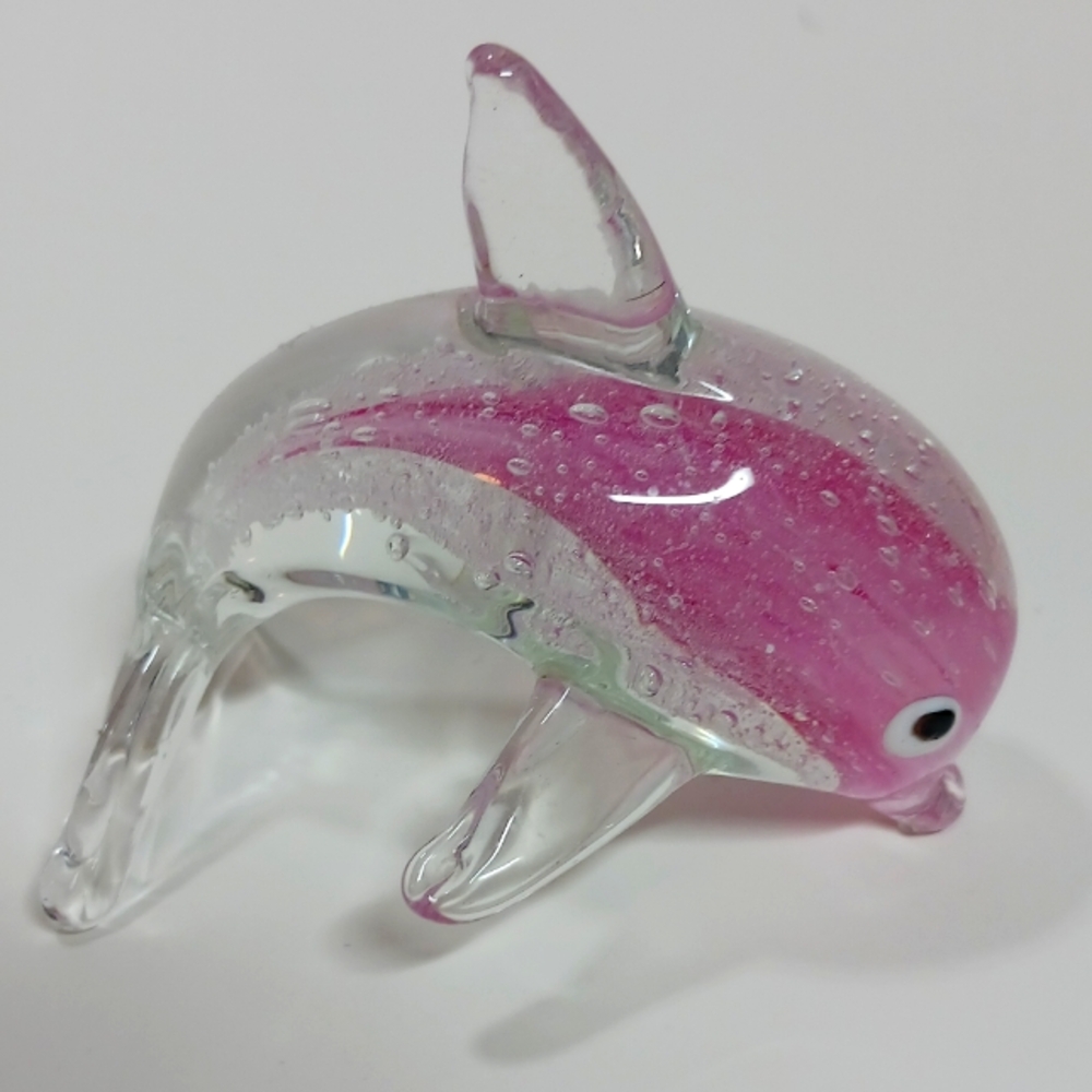 Dynasty Gallery glass dolhip paperweight.